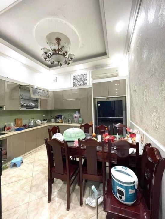 💎 SIÊU HIẾM! Nhà đẹp Cầu Giấy 45m² – 5 tầng – Ô tô đỗ cửa – 50m ra mặt phố – Kinh doanh cực đỉnh –