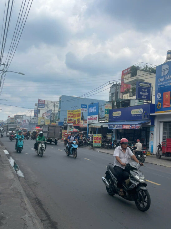 Bán nhà mặt tiền 10x36m giá 26,8 tỷ Đường Nguyễn Ảnh Thủ