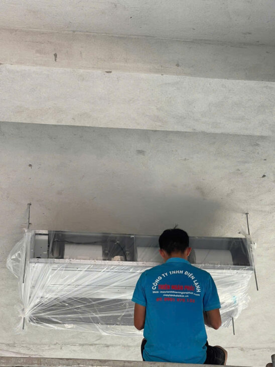 Máy lạnh giấu trần nối ống gió Aqua 1U71S1PJ2SA/AD71S2SS1FA Inverter