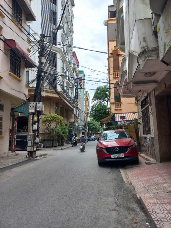 BÁN NHÀ HOÀNG NGÂN THANH XUÂN, PHÂN LÔ OTO TRÁNH VỈA HÈ KINH DOANH, 42M MT4.2 CHỈ 17.X TỶ