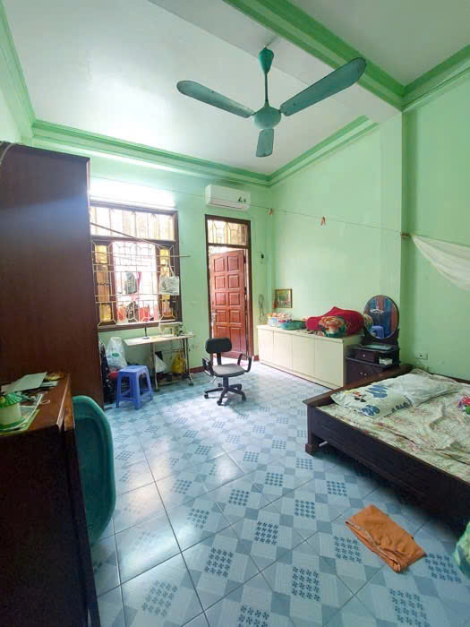 Nhà Xuân La, 43m, 5 tầng! Có gala oto, nở hậu! Mặt tiền lý tưởng!