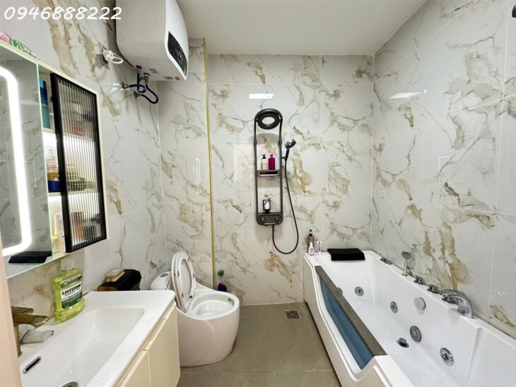 Nhà mặt đường lô góc Chùa Hàng – Ngang 4.65m – Lô góc cực đẹp