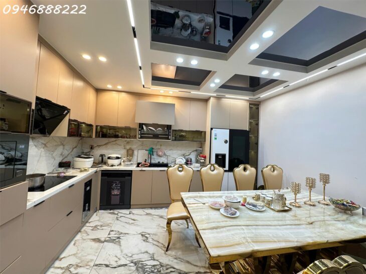 Nhà mặt đường lô góc Chùa Hàng – Ngang 4.65m – Lô góc cực đẹp