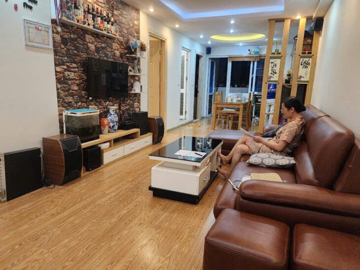 BÁN CHUNG CƯ NO10 KHU ĐÔ THỊ SÀI ĐỒNG 75m2 X 4.5 tỷ.