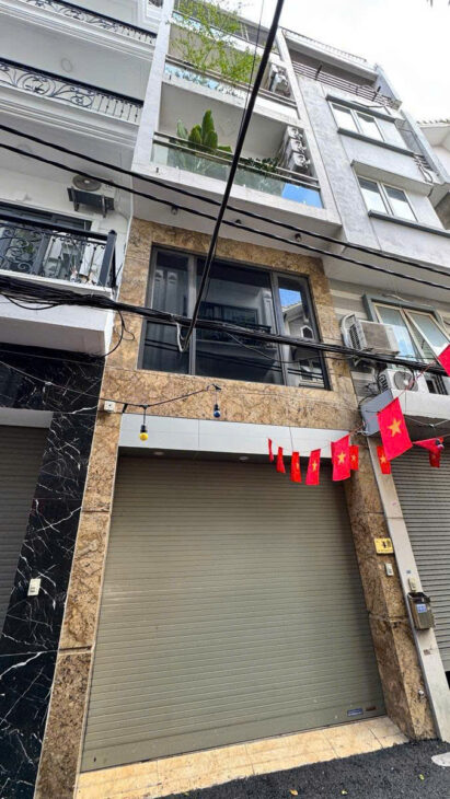 NHÀ MỚI Ô TÔ ĐỖ CỬA Nguyễn Sơn 50m2 X 5 Tầng 16.5 tỷ Long Biên.