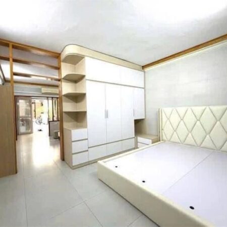 TẬP THỂ CẦU GIẤY TẦNG 1 DT 80M GIÁ 5,8 TỶ,Ô TÔ ĐỖ CỬA