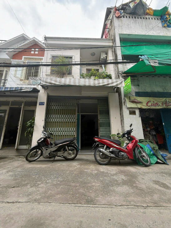NHÀ (4×11) MẶT TIỀN NHÁNH TCH18 – KẾ ĐH GIAO THÔNG TÔ KÝ CHỈ 3.75 TỶ Tl