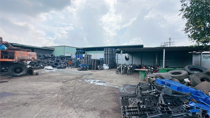 XT596 nhà xưởng khuôn viên độc lập thích hợp nhiều ngành nghề. trống xưởng