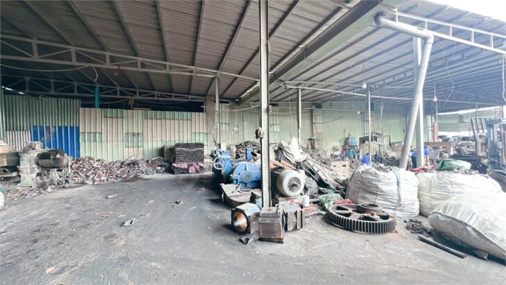 XT596 nhà xưởng khuôn viên độc lập thích hợp nhiều ngành nghề. trống xưởng