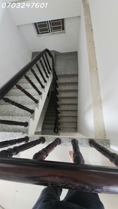 BÁN NHÀ 3 TẦNG KIÊN CỐ – GỖ HƯƠNG CAO CẤP TẠI NHA TRANG – KHÁNH HÒA