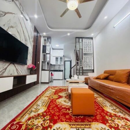 🏡 BÁN NHÀ LÔ GÓC SIÊU ĐẸP VIỆT HƯNG – 32M², MT 4M – GẦN PHỐ, Ô TÔ TRÁNH, KINH DOANH ĐỈNH – GIÁ 6X