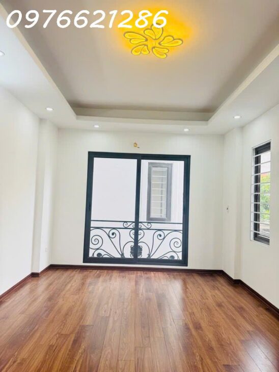 🏡 BÁN NHÀ LÔ GÓC SIÊU ĐẸP VIỆT HƯNG – 32M², MT 4M – GẦN PHỐ, Ô TÔ TRÁNH, KINH DOANH ĐỈNH – GIÁ 6X