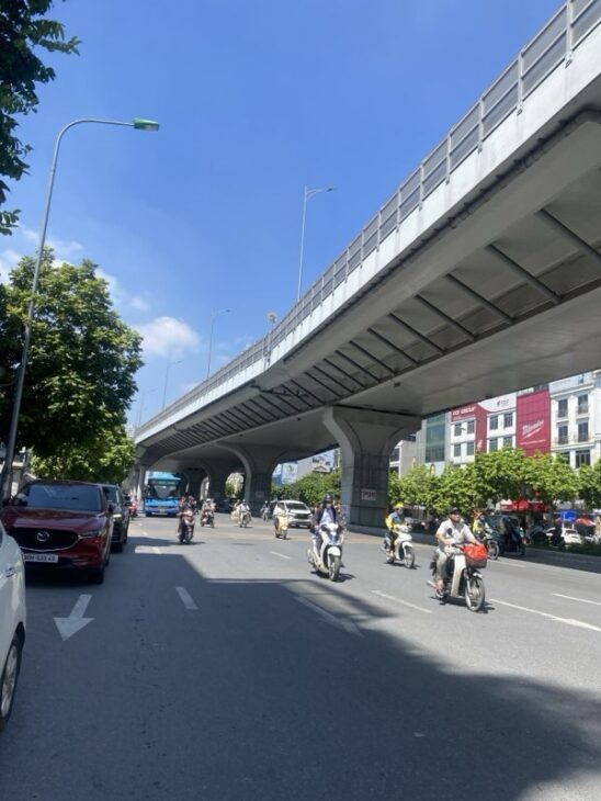 MẶT PHỐ TRUNG TÂM ĐỐNG ĐA – 2 MẶT THOÁNG – MẶT TIỀN QUYỀN LỰC 5M – SỔ VUÔNG.