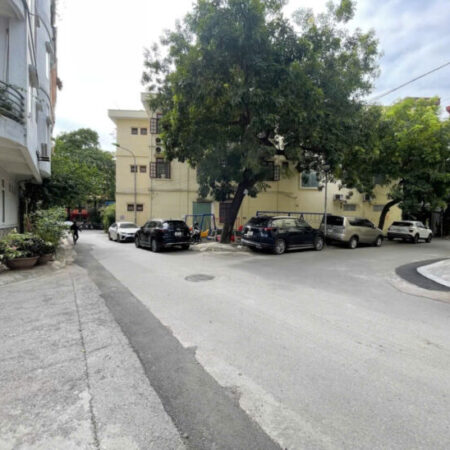 Bán nhà Khu đô thị văn Quán 55 m 4 tầng mt 4.8 m vị trí kinh doanh đường thông ô tô tránh giá 13 tỷ