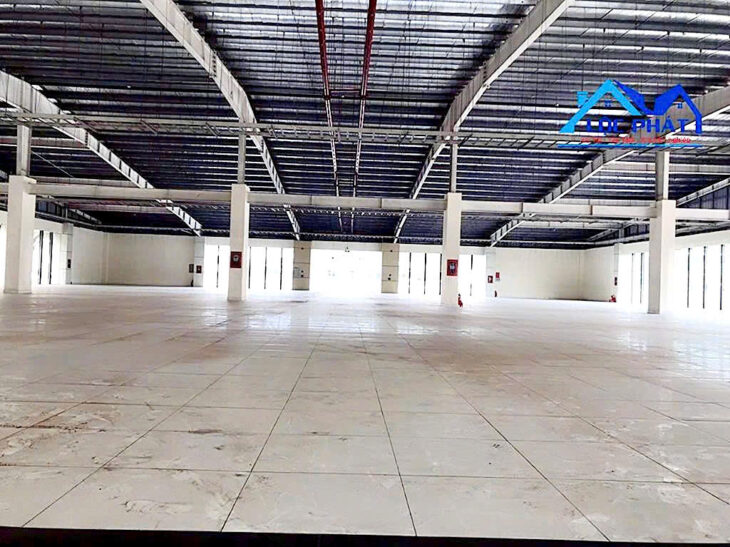 Cho thuê Showroom 2200m2 TP Biên Hòa, Đồng Nai giá 250t