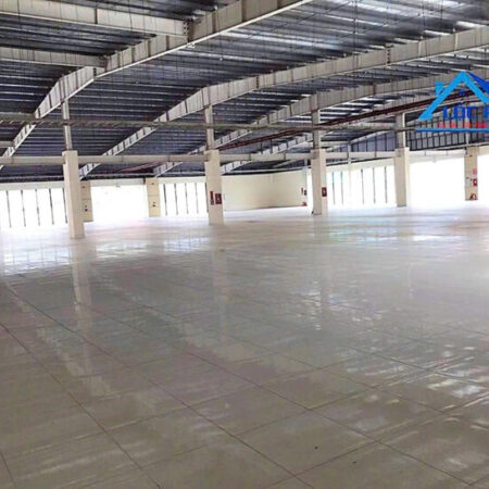 Cho thuê Showroom 2200m2 TP Biên Hòa, Đồng Nai giá 250t