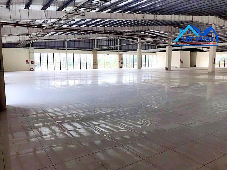 Cho thuê Showroom 2200m2 TP Biên Hòa, Đồng Nai giá 250t