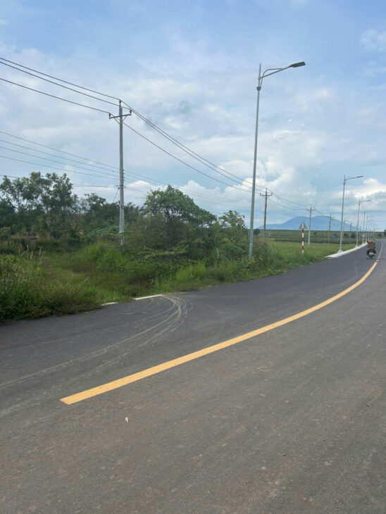 Bán 912m2 dất 2 mặt đường Nguyễn Minh Châu – Tân Hải – LaGi giá ngộp 900tr