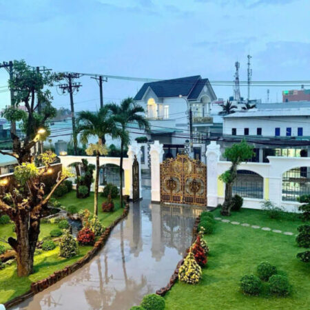 Bán Biệt Thự và khuôn viên đường Tân Xuân 2, Hóc môn ( cách 1 căn ra đường Tô Ký)