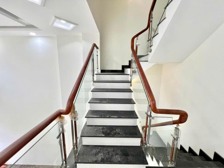 Nhà xinh hẻm Hà Huy Giáp, Q.12 – 5 tầng, 5PN, 64m2, sổ hồng riêng, giá chỉ 5.7 tỷ – Cơ hội an cư