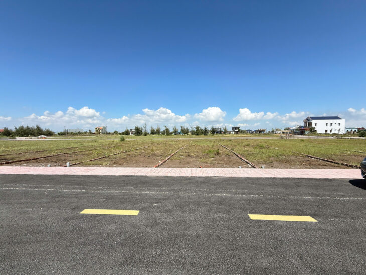 Chỉ nhỉnh 2 tỷ bán trục nhà văn hóa 81m2 đường 10m sát flamingo và bãi tắm