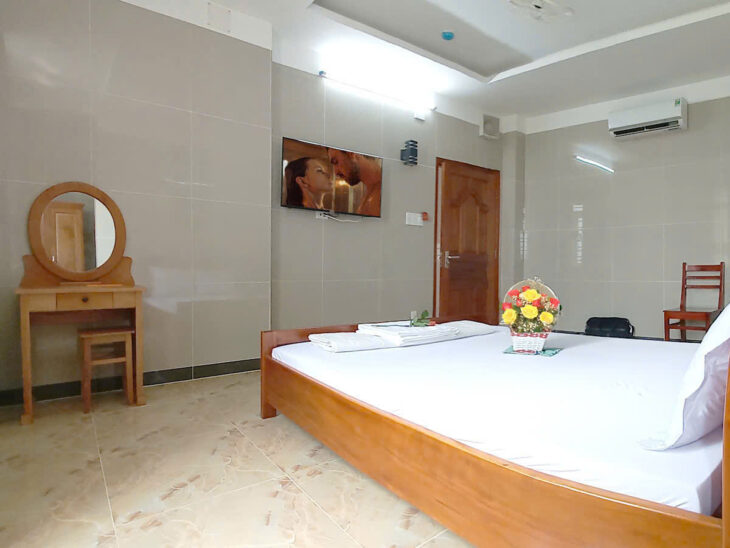 BÁN KHÁCH SẠN NGAY BIG C GO DĨ AN – BÌNH DƯƠNG -124M² (6.2M x 20M) – DT : 120TR/TH – GIÁ 16 TỶ