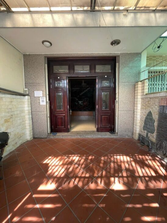 Nhà đẹp giá đầu tư. CC bán nhà mặt tiền Lê Hồng Phong, Nam Nha trang.