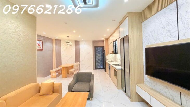 Bán nhà đẹp long lanh THƯỢNG THANH-Long Biên -DT RỘNG 48m2- 3 Tầng- 2 Thoáng -GIÁ NHỈNH 7 TỶ