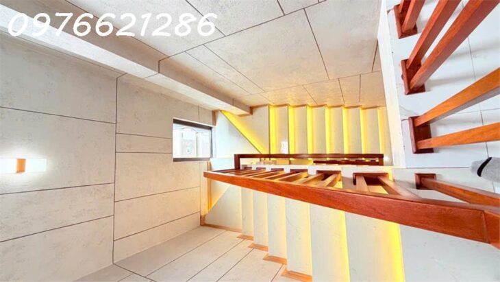 Bán nhà đẹp long lanh THƯỢNG THANH-Long Biên -DT RỘNG 48m2- 3 Tầng- 2 Thoáng -GIÁ NHỈNH 7 TỶ