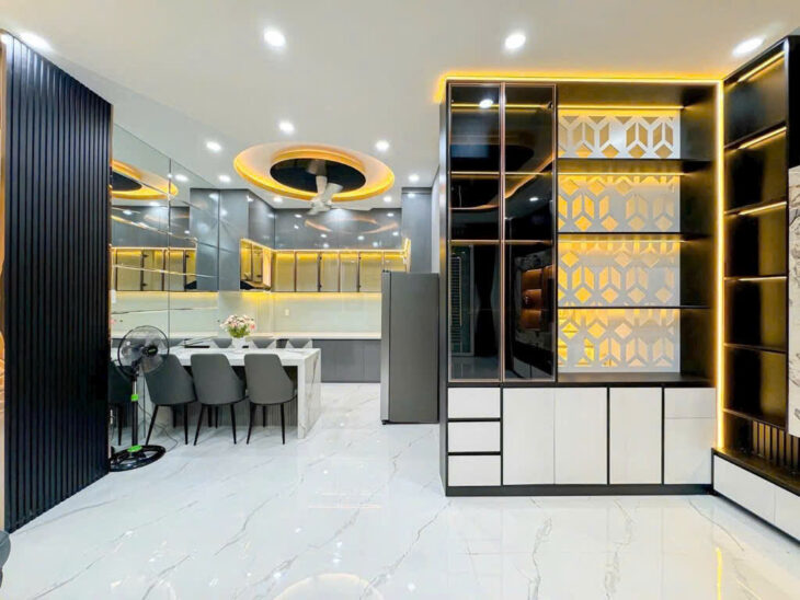 Bán ngôi nhà Hẻm Xe Hơi 7M – 4 Tầng – 5PN – Huỳnh Tấn Phát – Chỉ Nhỉnh 7T