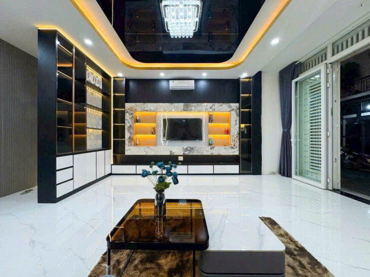 Bán ngôi nhà Hẻm Xe Hơi 7M – 4 Tầng – 5PN – Huỳnh Tấn Phát – Chỉ Nhỉnh 7T