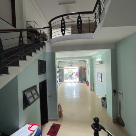 cho thuê nhà nguyên căn mặt tiền đường trần hưng đạo vị trí cầu trồng kết cấu 5 tầng