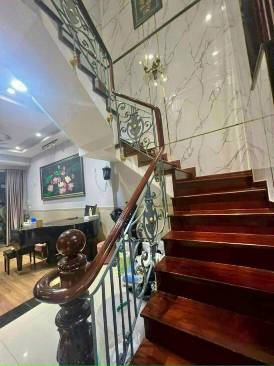 Biệt Thự Cao Cấp Vị Trí Cực Đẹp Phường Bình Hưng Hòa , Bình Tân