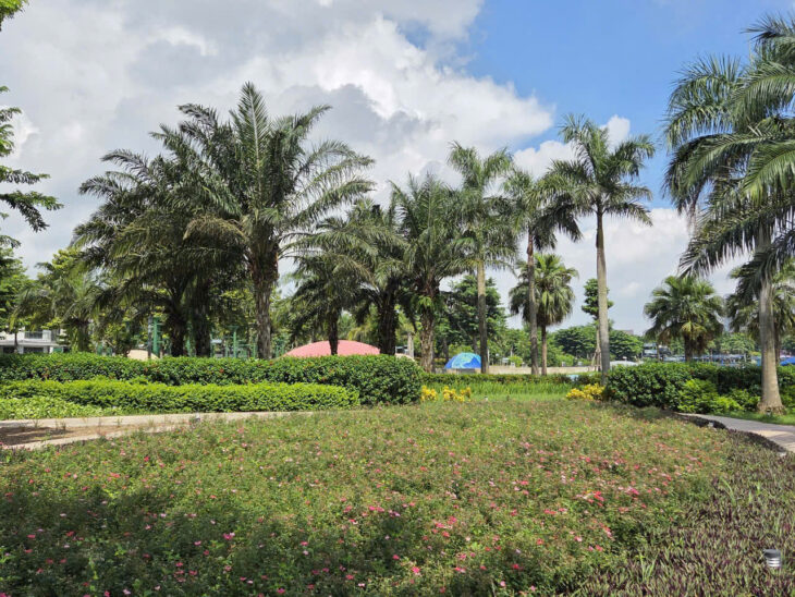 BIỆT THỰ SÂN VƯỜN GẦN MỸ ĐÌNH – FULL NỘI THẤT CAO CẤP, CHỈ VIỆC XÁCH VALI VỀ Ở – THIỆN CHÍ BÁN !