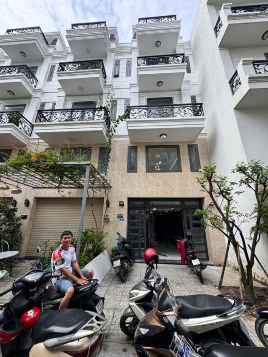 ĐƯỜNG 12M, NHÀ ĐẸP 4 LẦU RẤT ĐẸP FULL NỘI THẤT XỊN XÒ, VỊ TRÍ ĐẸP