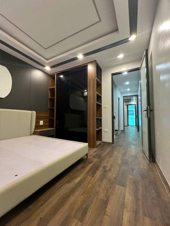 Vị trí vàng, bán nhà mặt phố Kim Mã Thượng 7 tầng thang máy, 80m, giá 34 tỷ