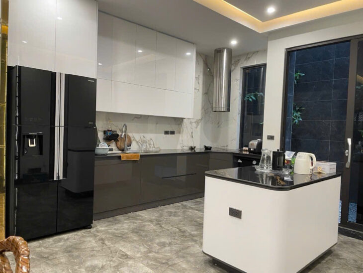 Vị trí vàng, bán nhà Trích Sài sát hồ Tây, 2 bước ra hồ, giá 20 tỷ “siêu hiếm”