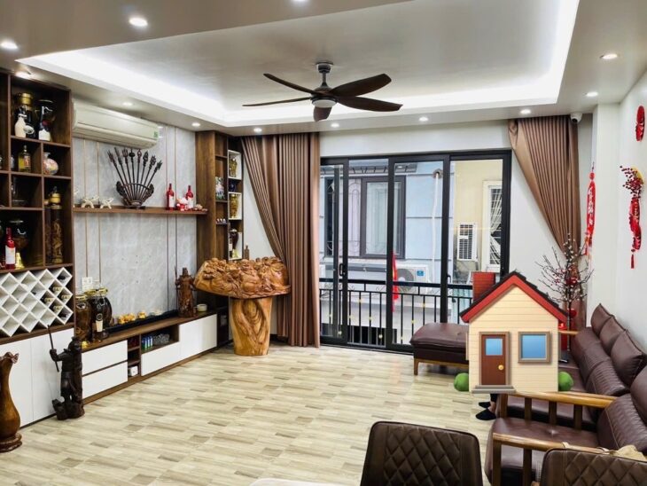 LẠC LONG QUÂN CẦU GIẤY Ô TÔ NGỦ TRONG NHÀ 40M x5 TẦNG MẶT TIỀN 5M-17,2 TỶ,FULL NỘI THẤT