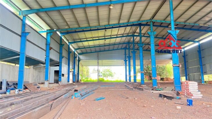 X129 bán nhà xưởng trên diện tích đất rộng 4000m2, chuyển đổi mục đích sản xuất