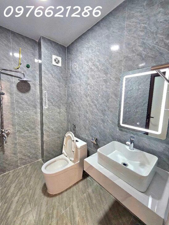 🏘️ Bán nhà PHÚC LỢI – THÔNG SỐ ĐẸP 35m2. MT: 5m -OTO 4 CHỖ ĐỖ CỬA – FULL NỘI THẤT – CHỈ VIỆC VỀ Ở