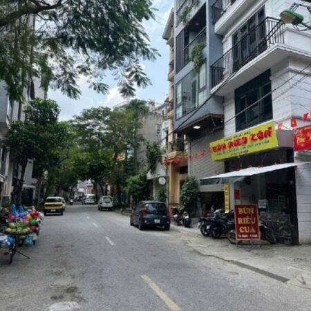 65.2m² – Mặt phố Ái Mộ, mặt tiền 4.5m, 4 tầng – giá chào 30 tỷ 65.2m² – Mặt phố Ái Mộ, mặt tiền 4.5m, 4 tầng – giá chào 30 tỷ