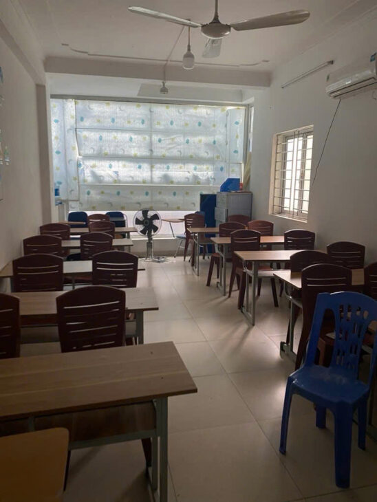 Bán nhà mặt phố Hoàng Như Tiếp- Lô Góc- Vỉa hè- Kinh Doanh- Dân xây 70m 5 tầng 29,x tỷ