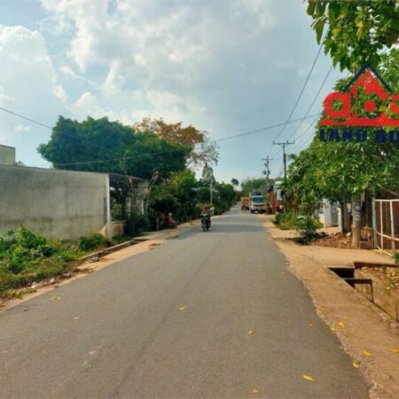 NP1047 bán gấp nhà vườn, cạnh KCN thích hợp ở và xây thêm nhà cho thuê