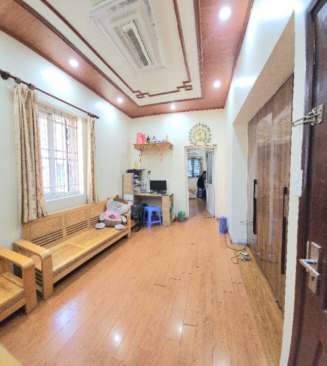 TẬP THỂ BA ĐÌNH 85M 2 NGỦ GIÁ 3,9 TỶ,NGÕ Ô TÔ TRÁNH,NHÀ LÔ GÓC THÔNG TẦNG 3,4