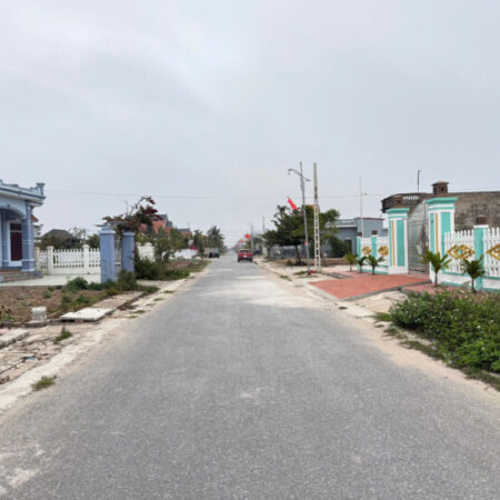 Chỉ nhỉnh 2 tỷ bán trục nhà văn hóa 81m2 đường 10m sát flamingo và bãi tắm