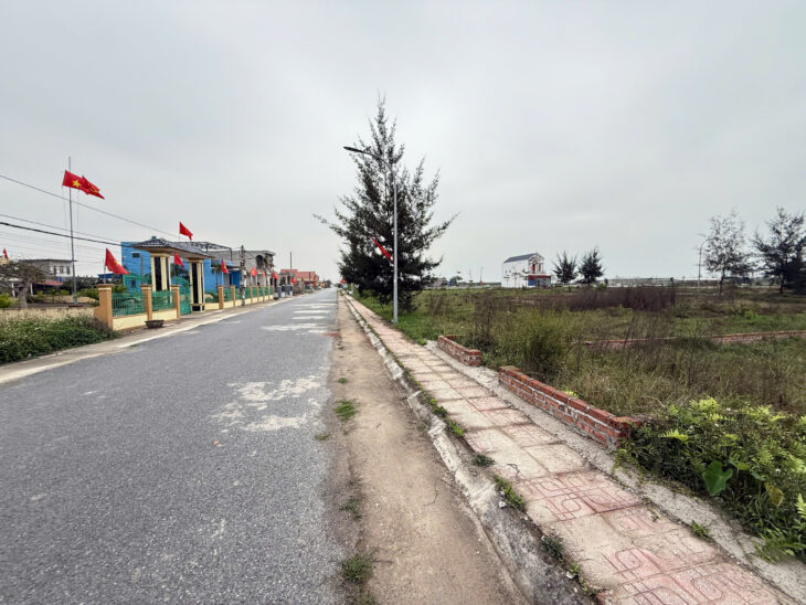 Chỉ nhỉnh 2 tỷ bán trục nhà văn hóa 81m2 đường 10m sát flamingo và bãi tắm