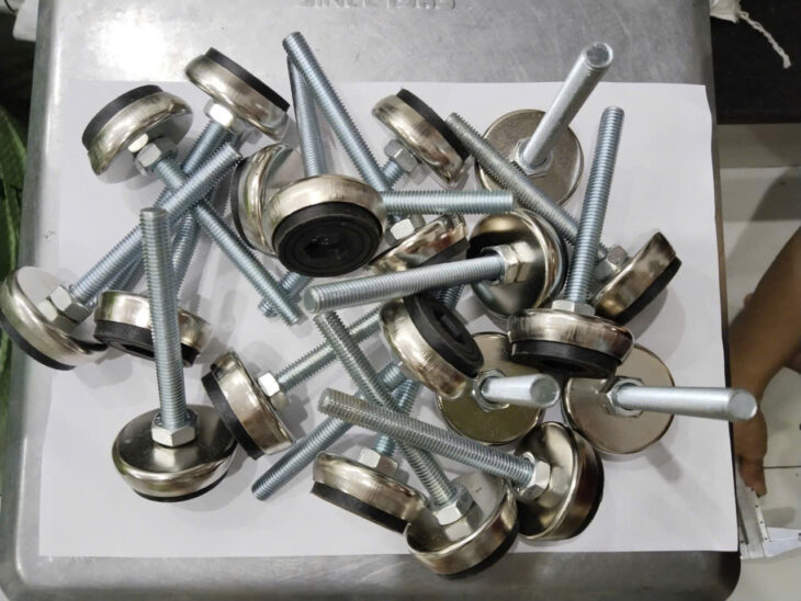 Vì sao nên mua chân phễu M10x100?