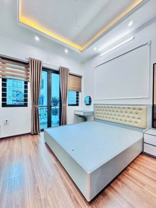 XUÂN LA DT 48M x4 TẦNG 12,5 TỶ,MẶT NGÕ THÔNG KINH DOANH NHỎ,Ô TÔ QUA NHÀ