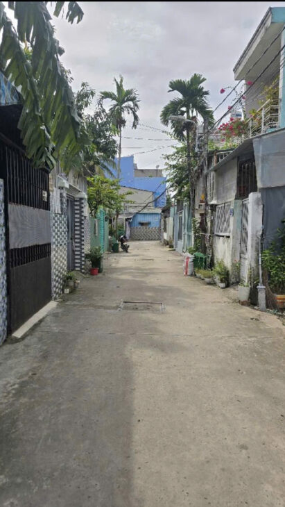 Nhà trung tâm phường Long Trường, Q9 hiếm bán 3,85ty Đường trước nhà 6m, sổ sẵn nhà