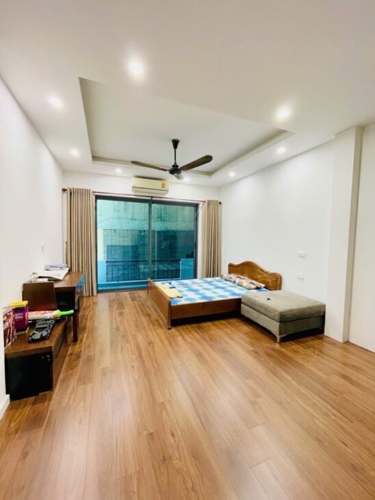 NGỌC HÀ DT 38M x5 TẦNG 12 TỶ,CÁCH PHỐ 50M,NGÕ BA GÁC,GẦN LĂNG BÁC,NHÀ ĐẸP